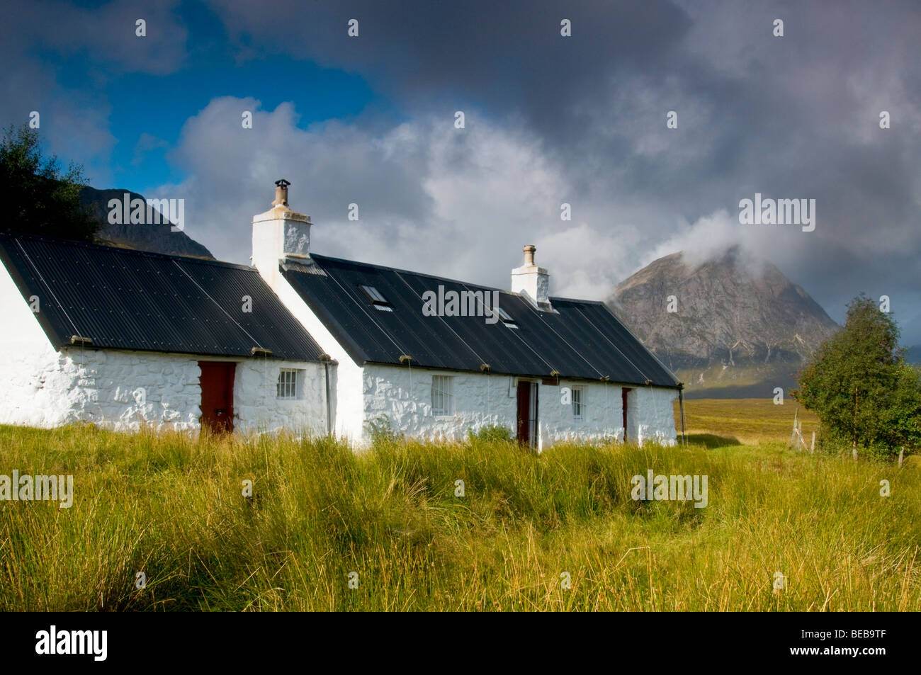 Blackrock Cottage at the foot of the White Corries in Glencoe, Inverness-shire.   SCO 5345 Stock Photo