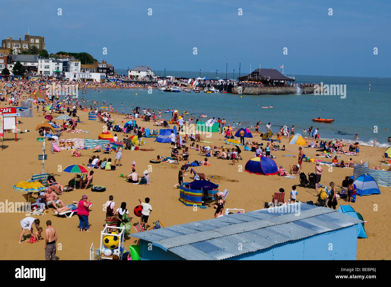Broadstairs 2009 beach viking bay hires stock photography and images