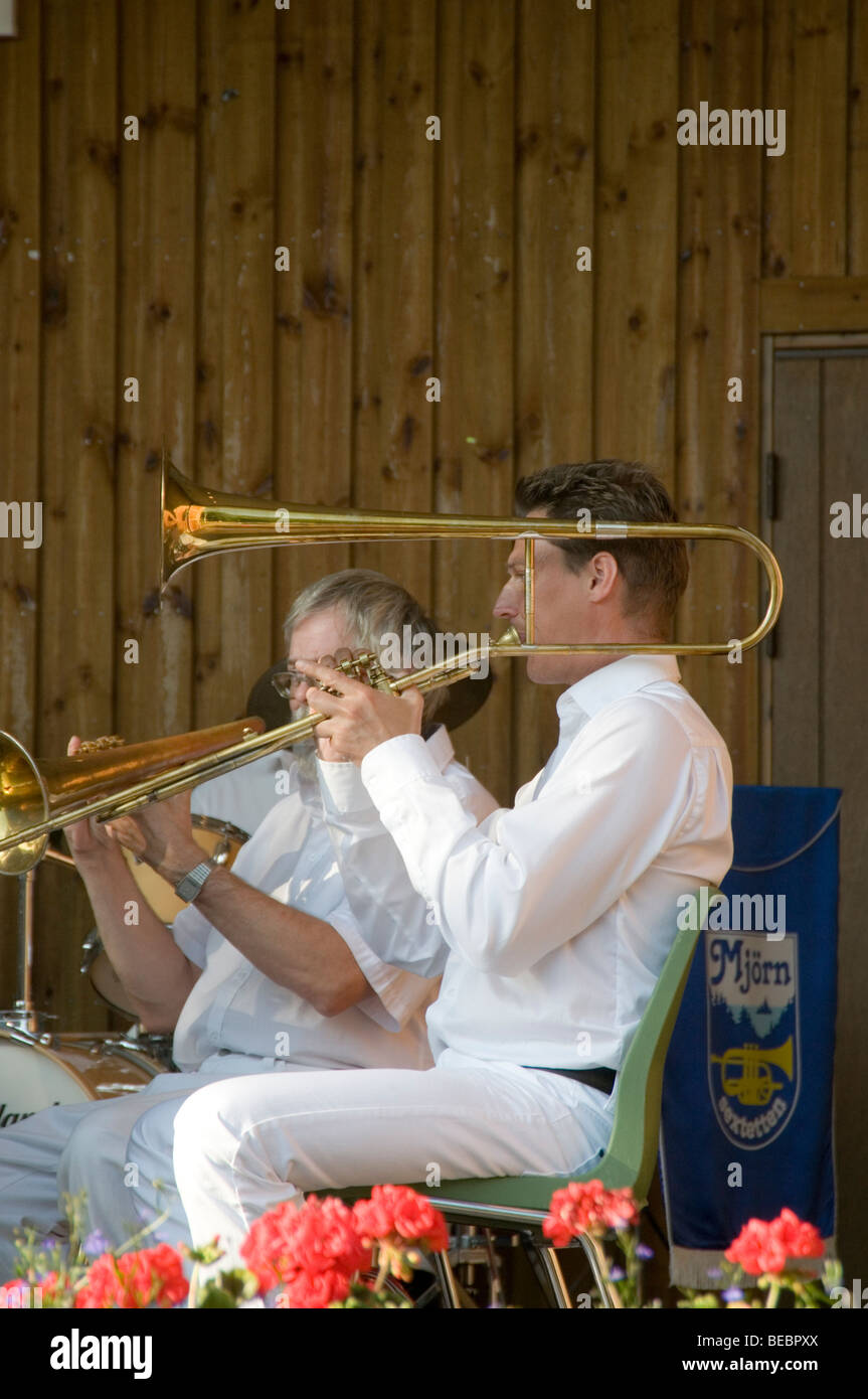 Folk music band hires stock photography and images Alamy