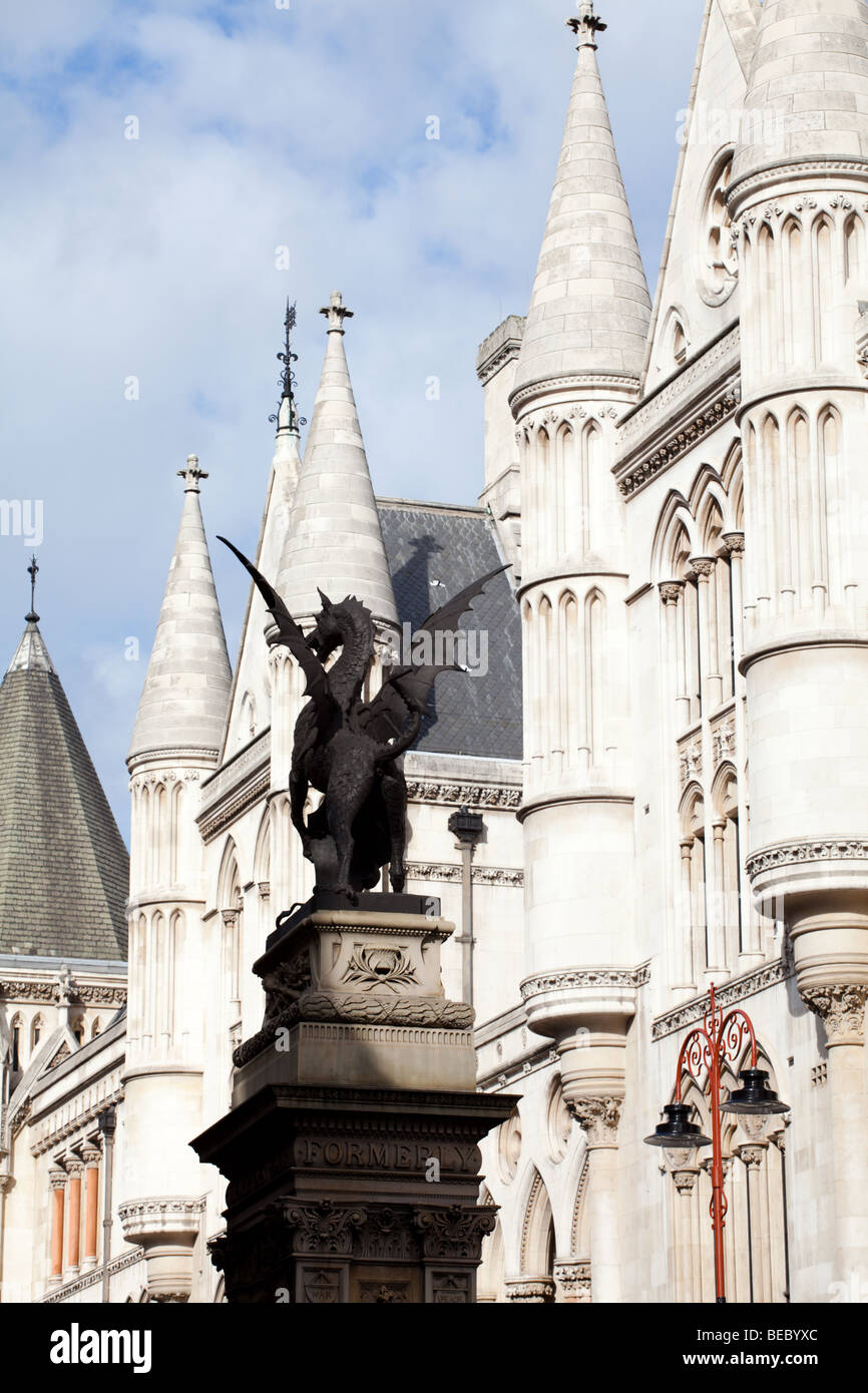 Justice statue, law courts, london hires stock photography and images Alamy