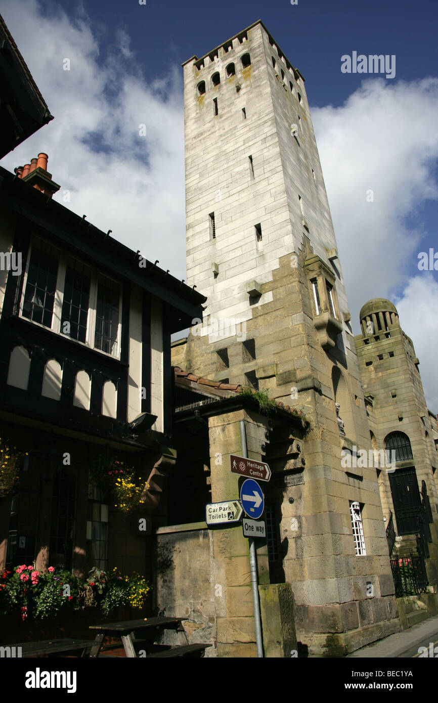Town of Knutsford, England. The early 20th century Richard Harding Watt built Gaskell Memorial Tower. Stock Photo