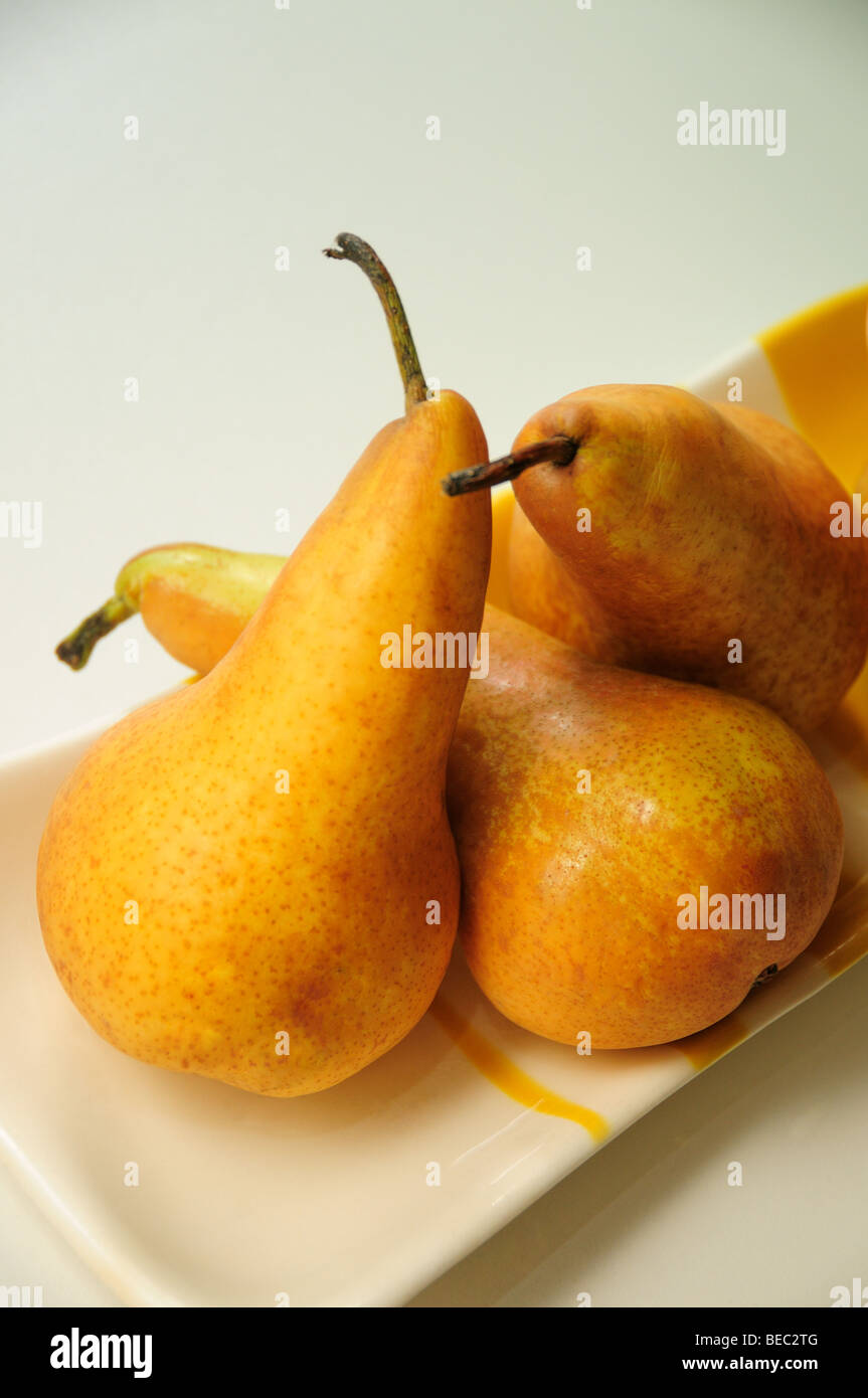 Pears varieties hires stock photography and images Alamy