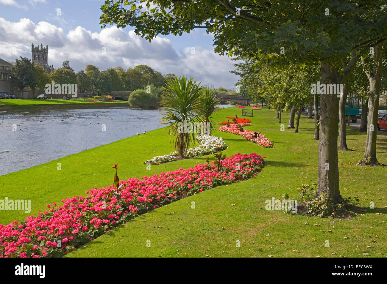 Musselburgh, River Esk flowing to River Forth, Eskside Gardens