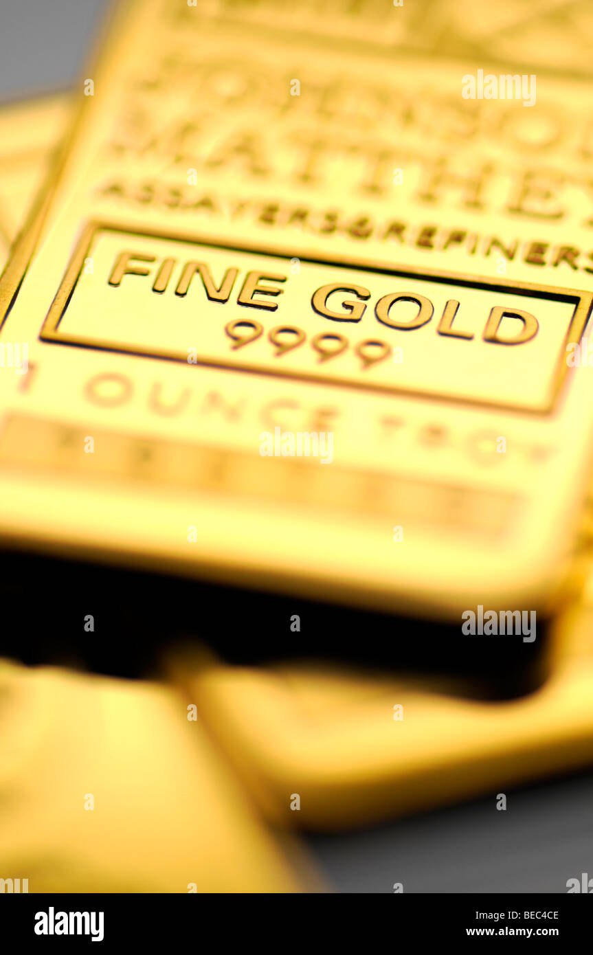 1oz Gold Bullion Bars  .9999 fine gold Stock Photo