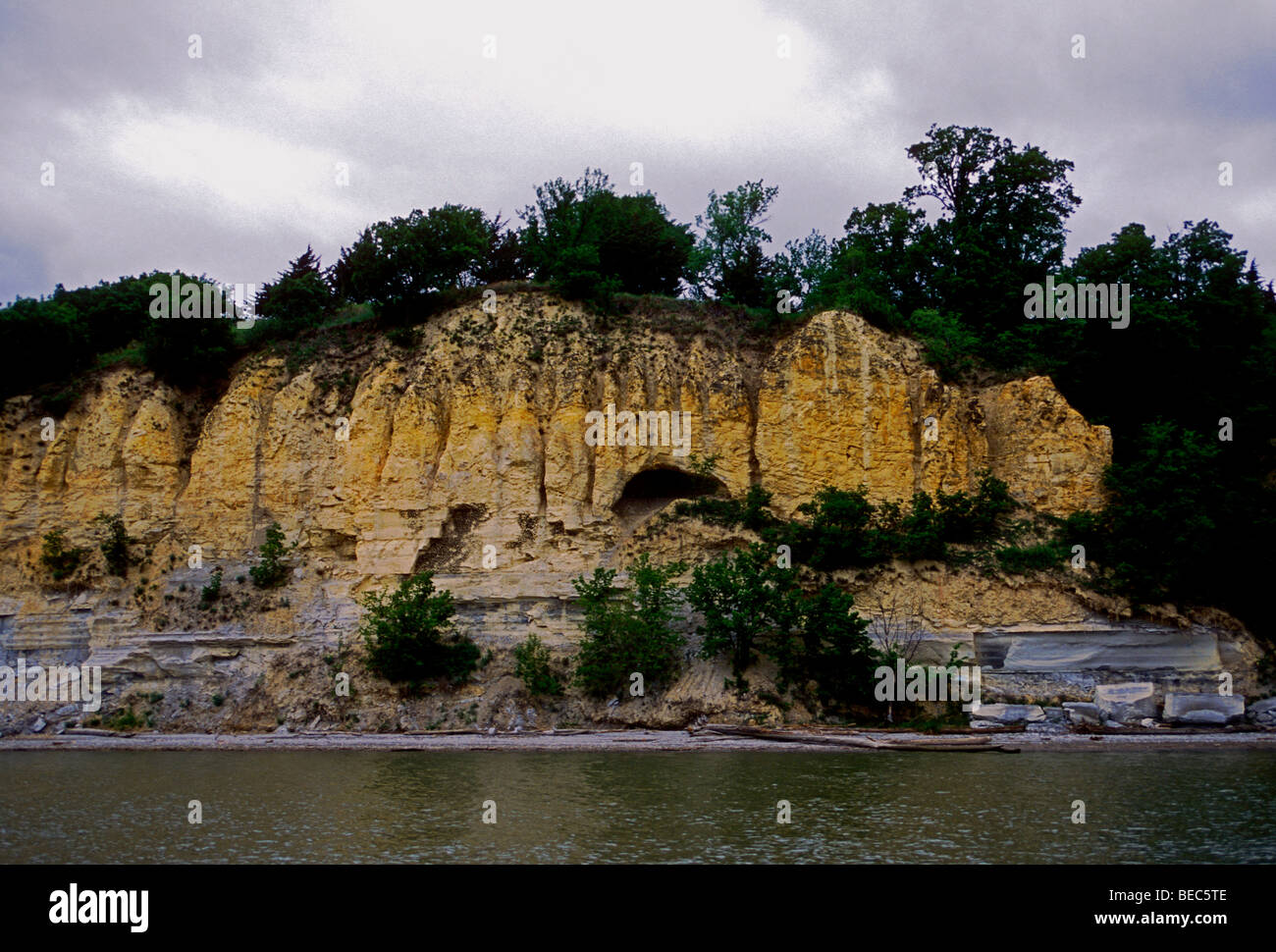 chalkstone cliff, chalkstone cliffs, Missouri River, Nebraska side