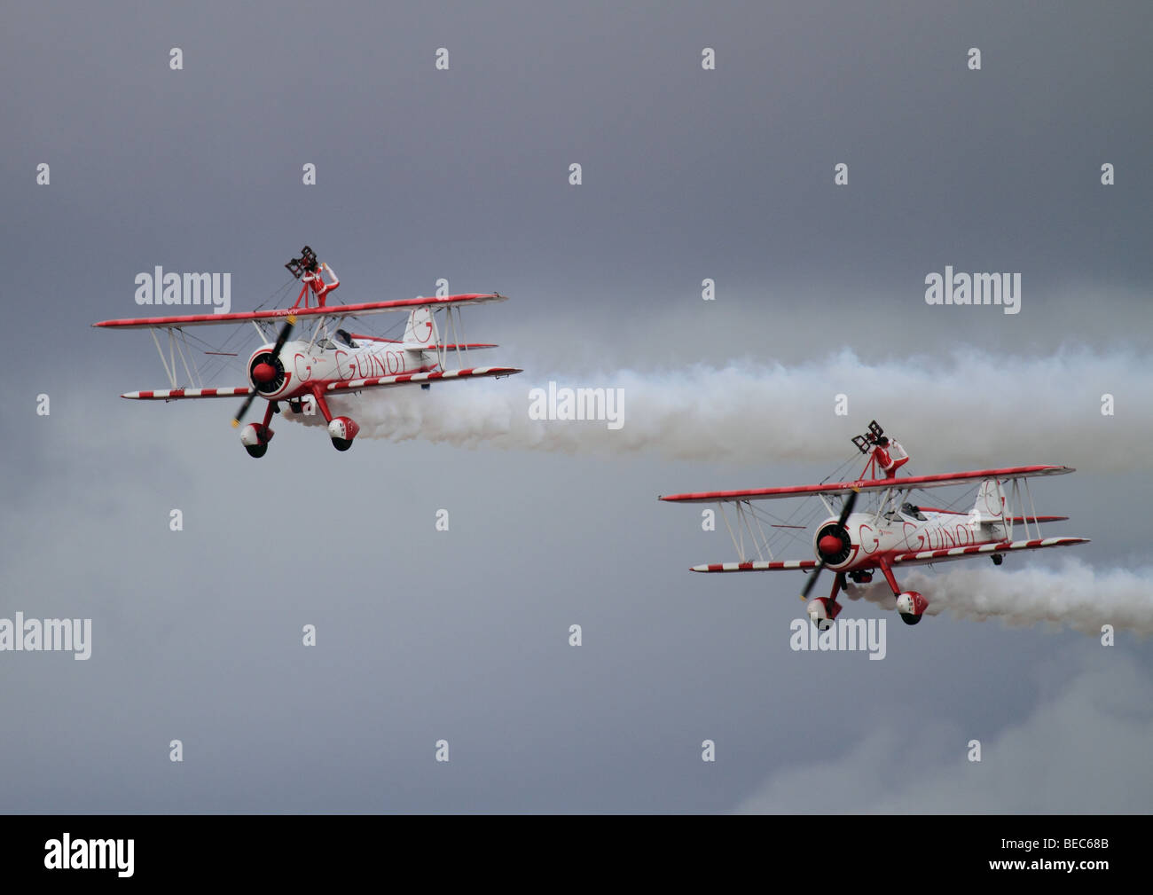Aircraft wing with aileron flaps hi-res stock photography and images ...