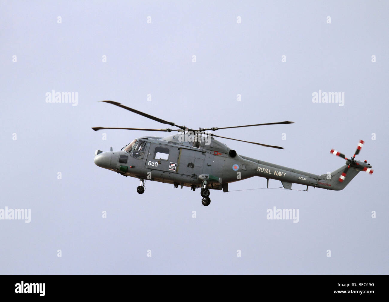 Lynx Helicopter of Navy 'Black Cats' displays at Southport Airshow 2009 ...