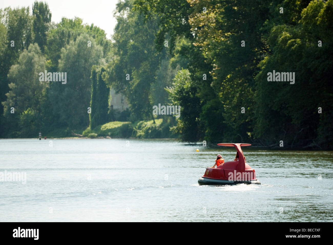 A family having fun in hover boats on the River Lot at Castelmoron, Aquitaine, France Stock Photo