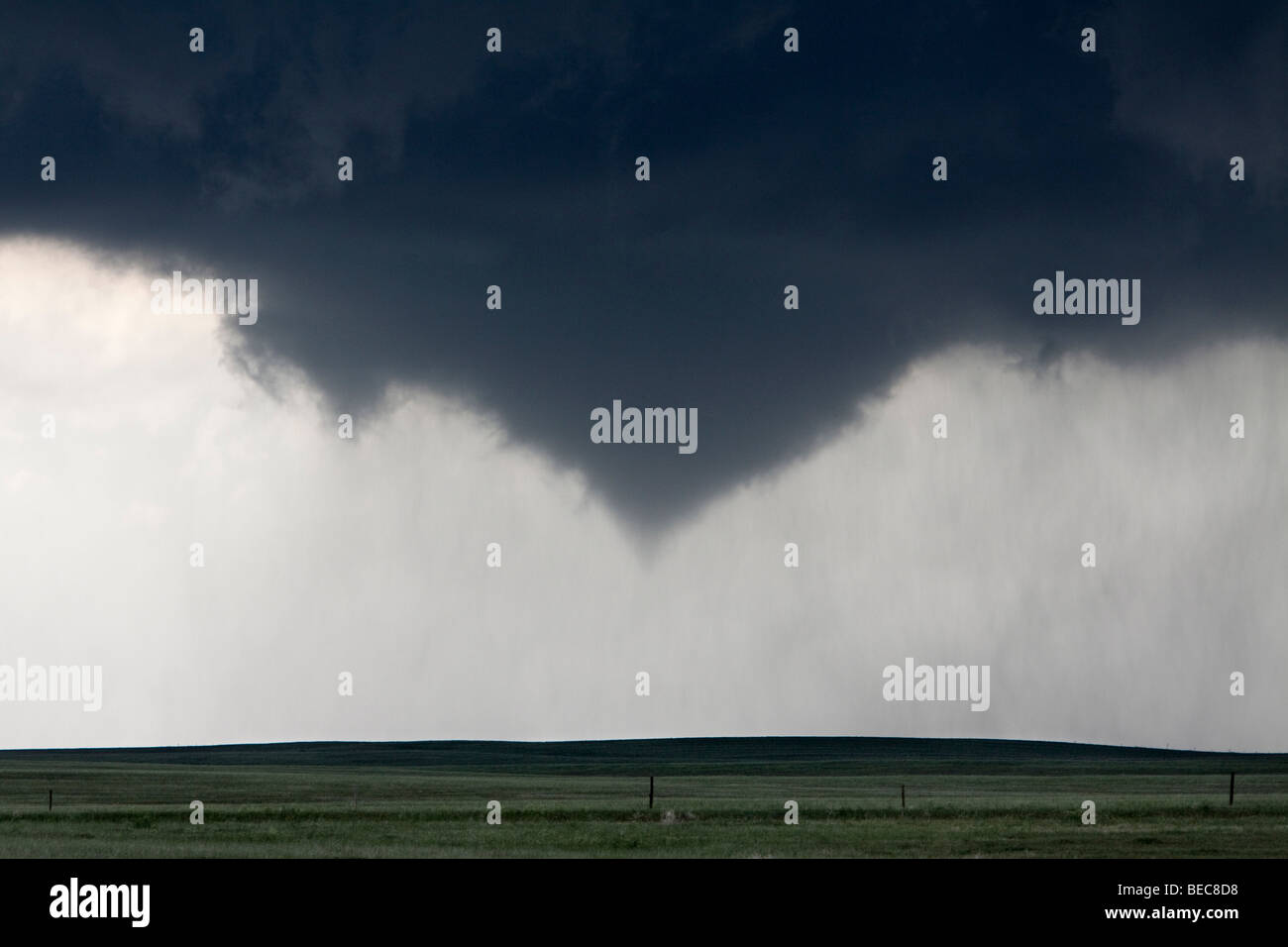 Funnel cloud hires stock photography and images Alamy