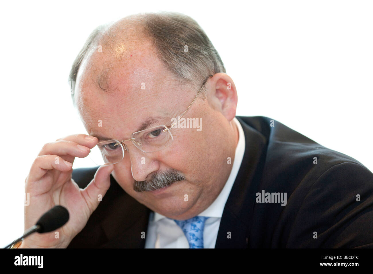 Hans H. Overdiek, Chief Executive Officer of Pfleiderer AG, during the financial statement press conference on 31.03.2009 in Mu Stock Photo