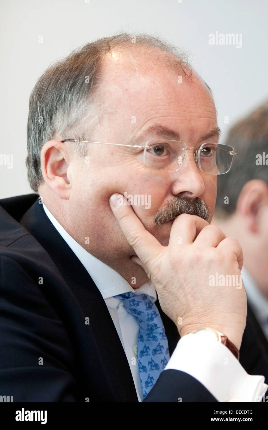 Hans H. Overdiek, Chief Executive Officer of Pfleiderer AG, during the financial statement press conference on 31.03.2009 in Mu Stock Photo