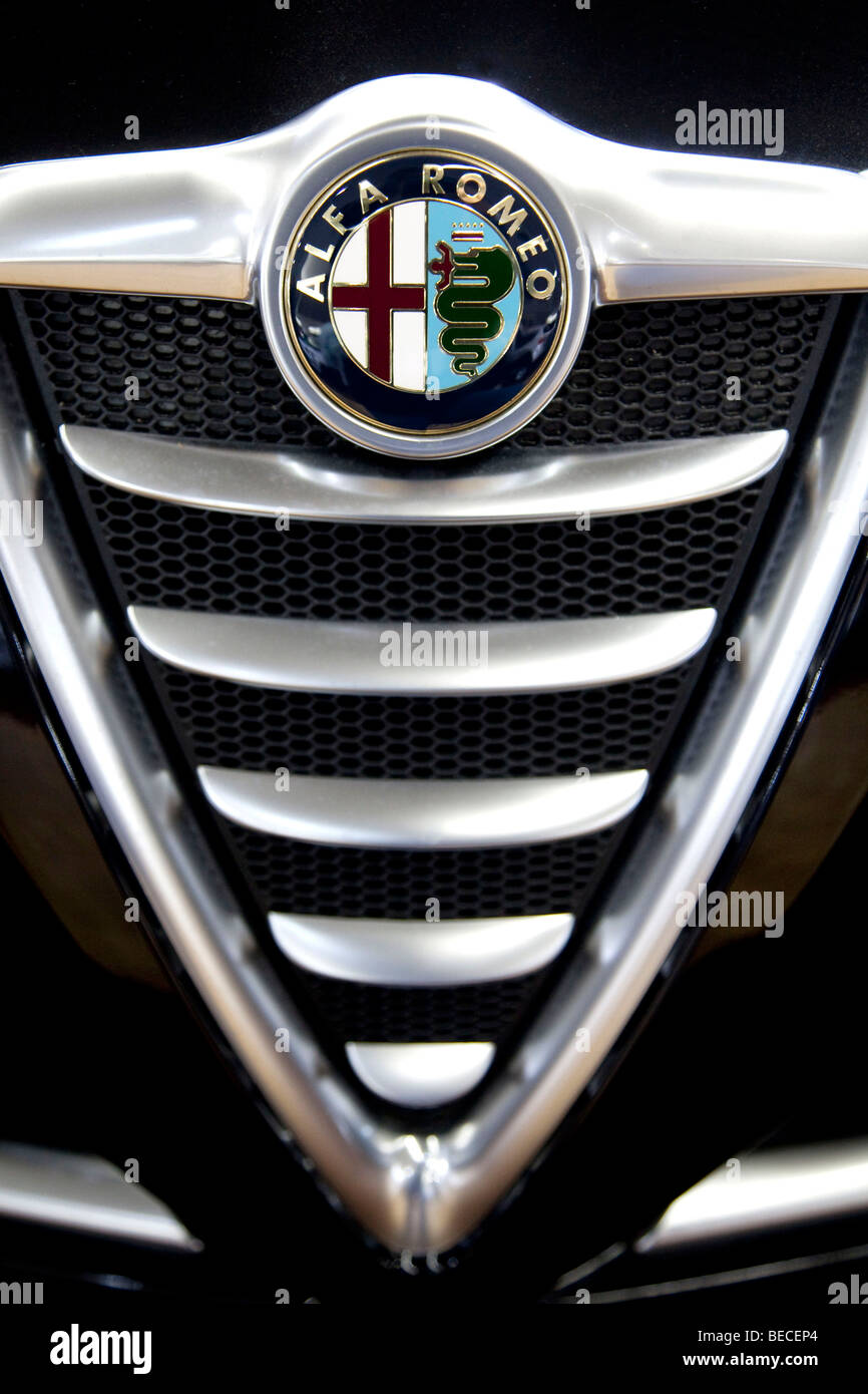 Alfa Romeo Giulia Boot de-badge re-badge vinyl decal sticker GTAm Style