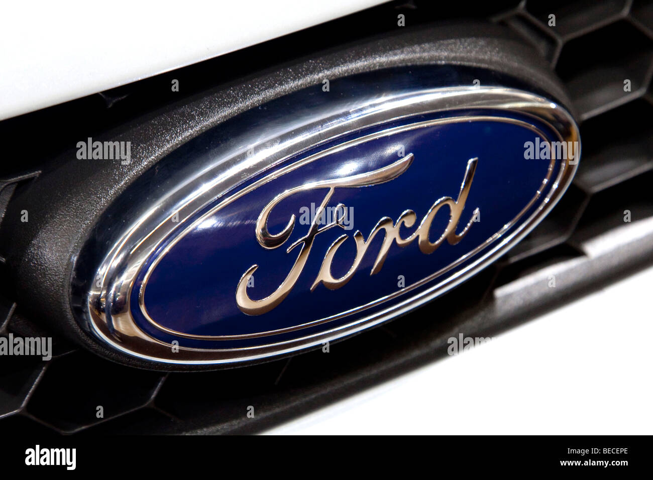 Ford emblem hi-res stock photography and images - Alamy