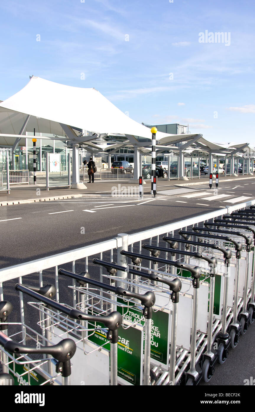 Baggage trolley heathrow airport hires stock photography and images
