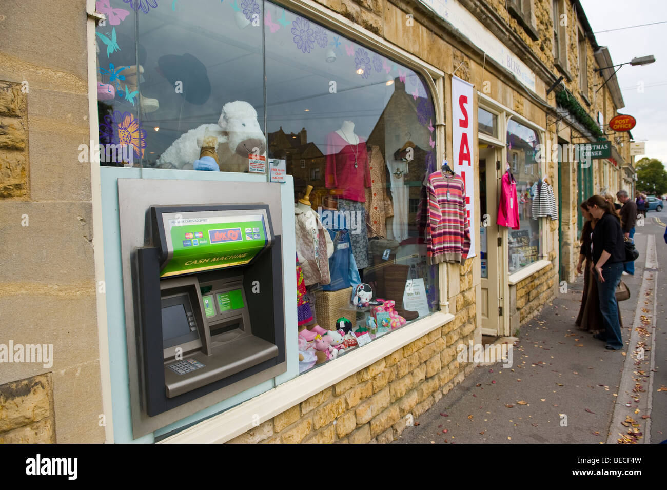 cash machine for retail shop