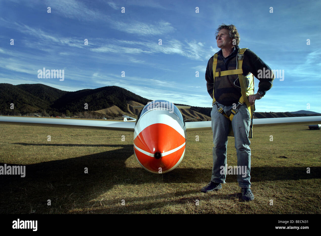 Brent Higgins with the syndicateowned Nimbus glider at Nelson lakes