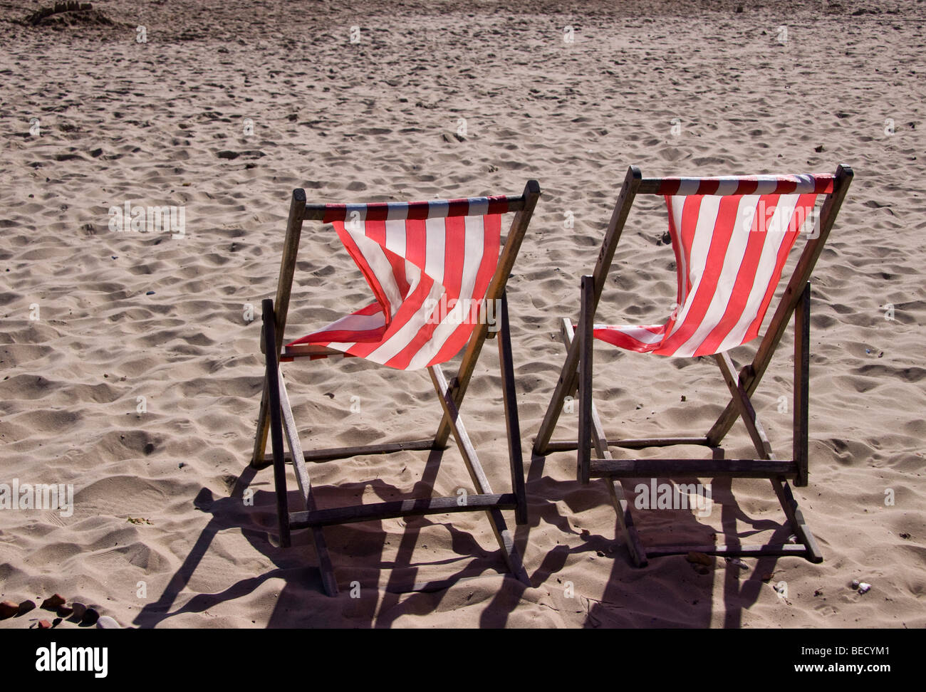 British seaside deck chairs hi-res stock photography and images - Alamy