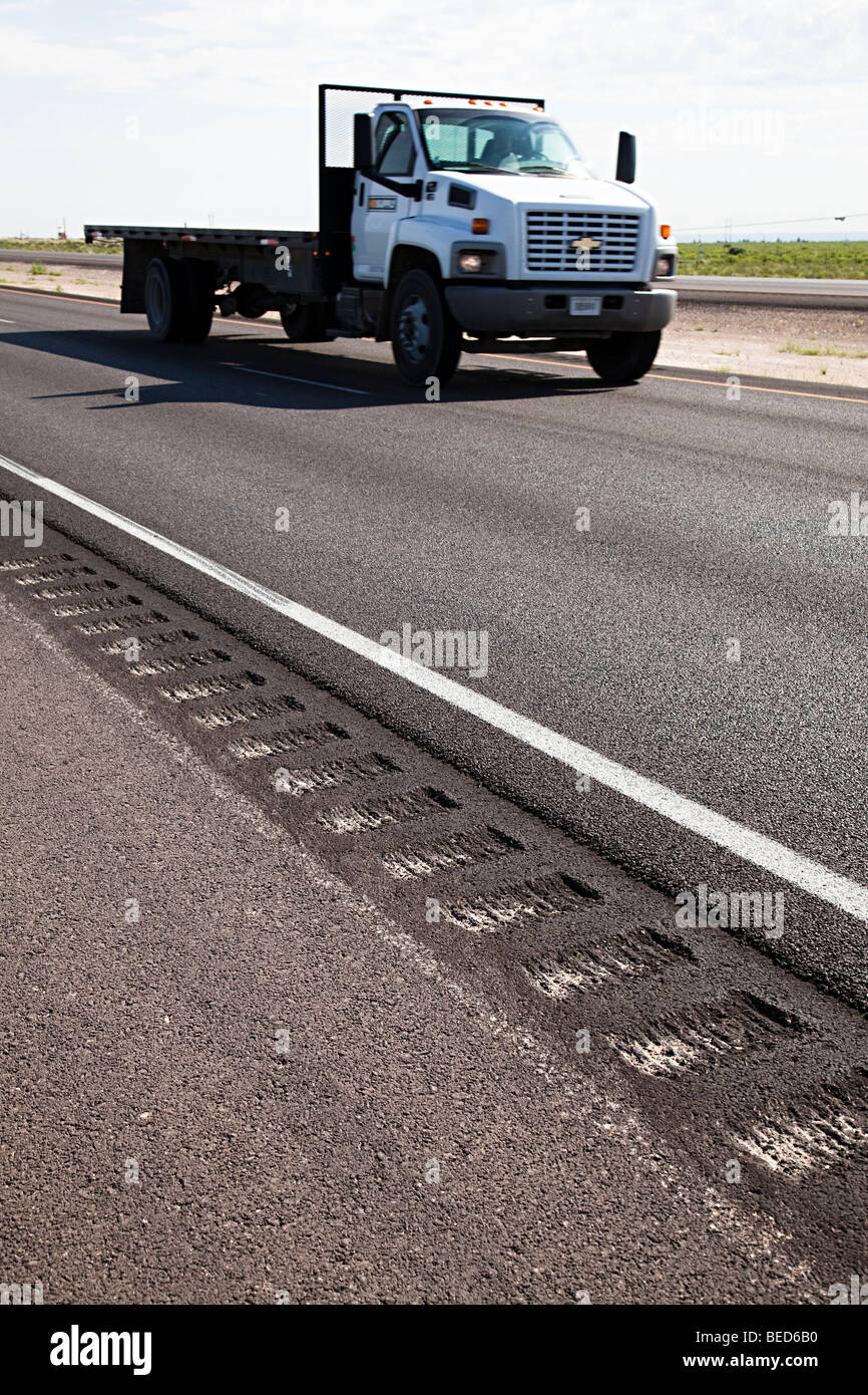 Rumble strip hi-res stock photography and images - Alamy