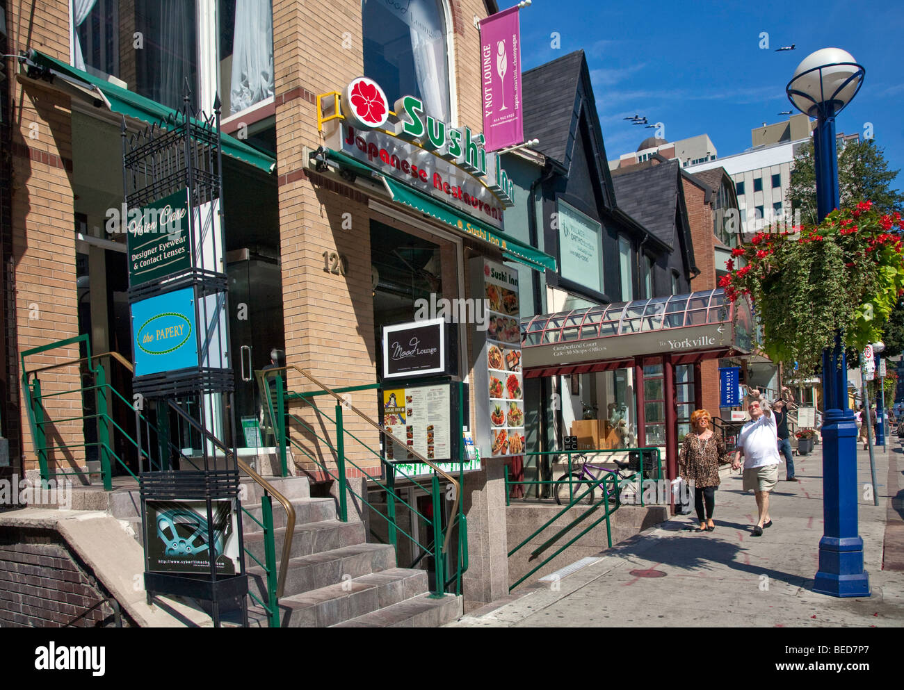 toronto bloor yorkville shop neighbourhood modern store Stock Photo - Alamy