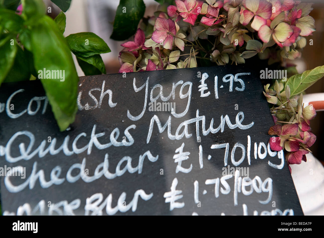 Glasgow road sign hires stock photography and images Alamy