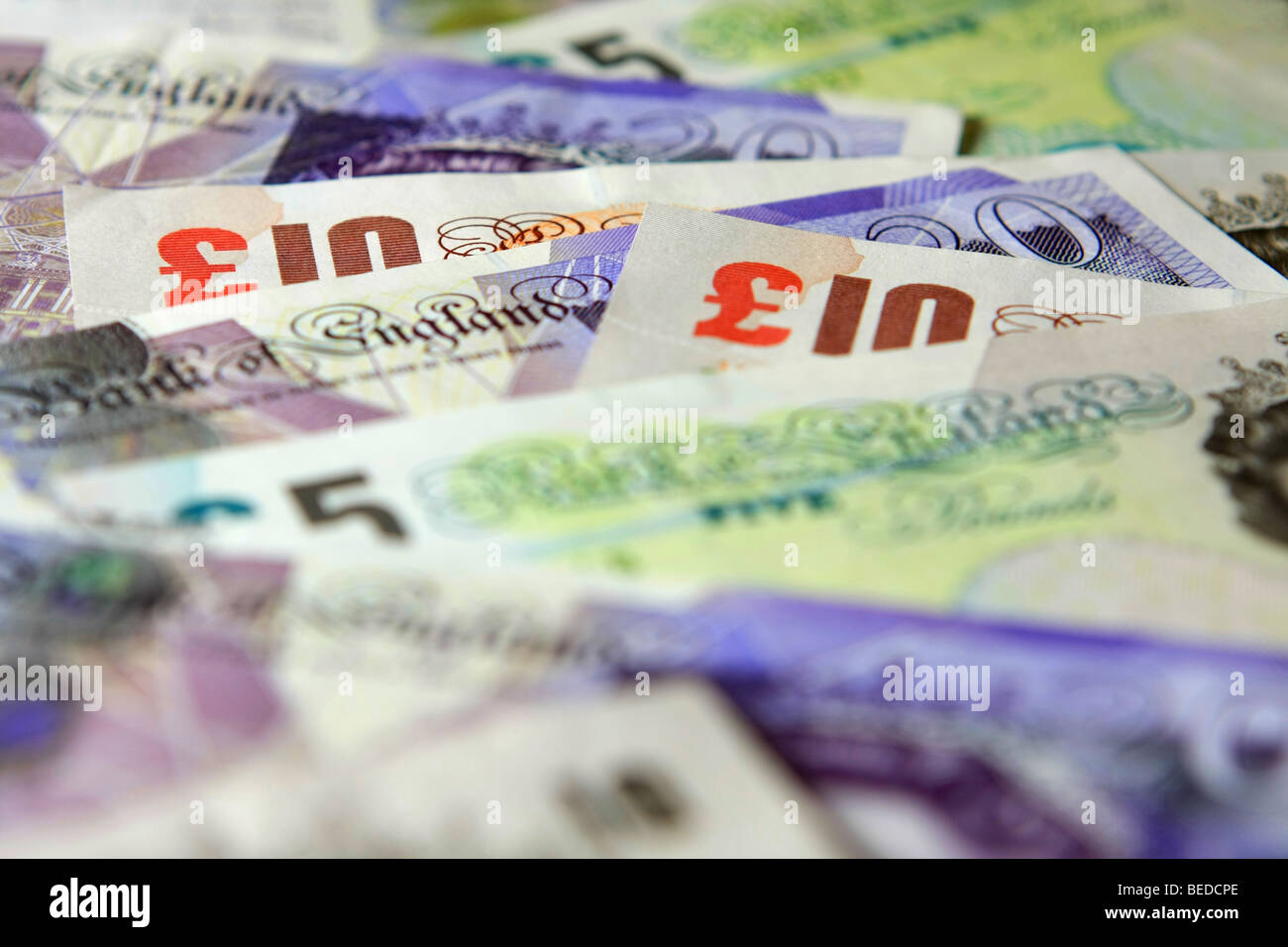 Parts of £20, £10 and £5 notes Stock Photo - Alamy