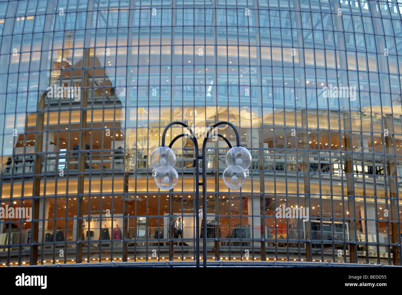 Peek & Cloppenburg store, glass facade of the Weltstadthaus shopping  centre, Cologne, North Rhine-Westphalia, Germany, Europe Stock Photo - Alamy