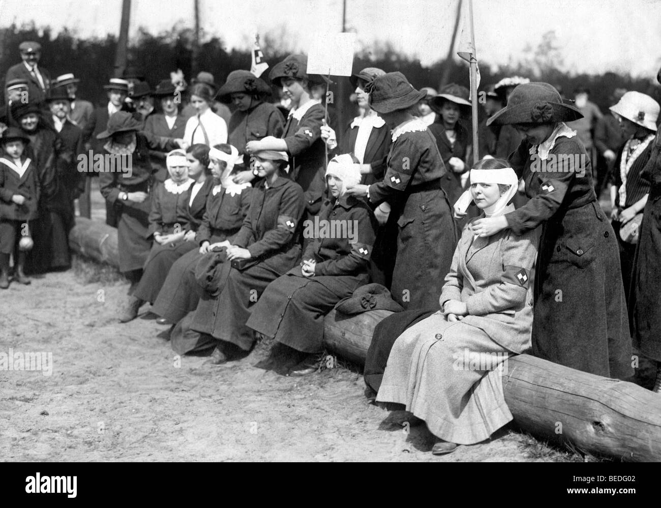 Historic photograph, paramedic training, around 1915 Stock Photo