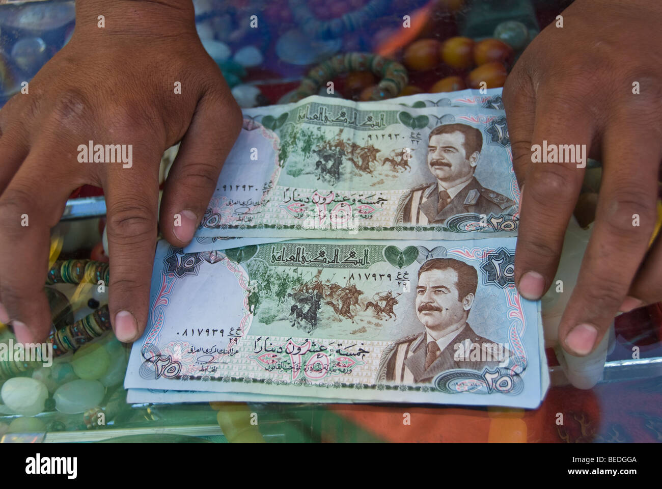 Iraqi dinar hi-res stock photography and images - Alamy