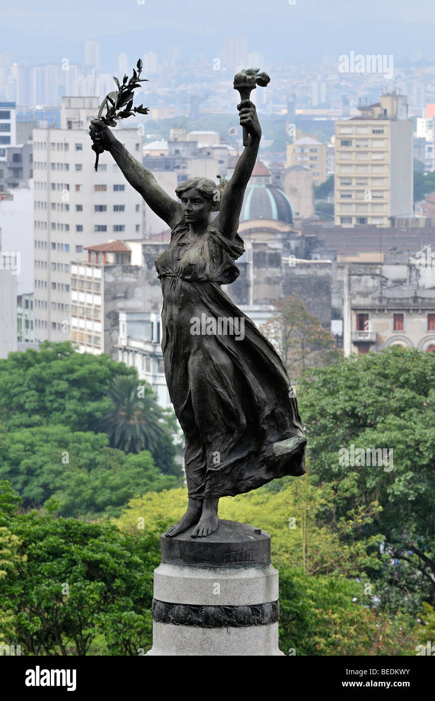 Monument for the foundation of Sao Paulo 'Gloria Imortal Aos Fundadores de São Paulo', Pateo do Colegio, Sao Paolo centre, Braz Stock Photo