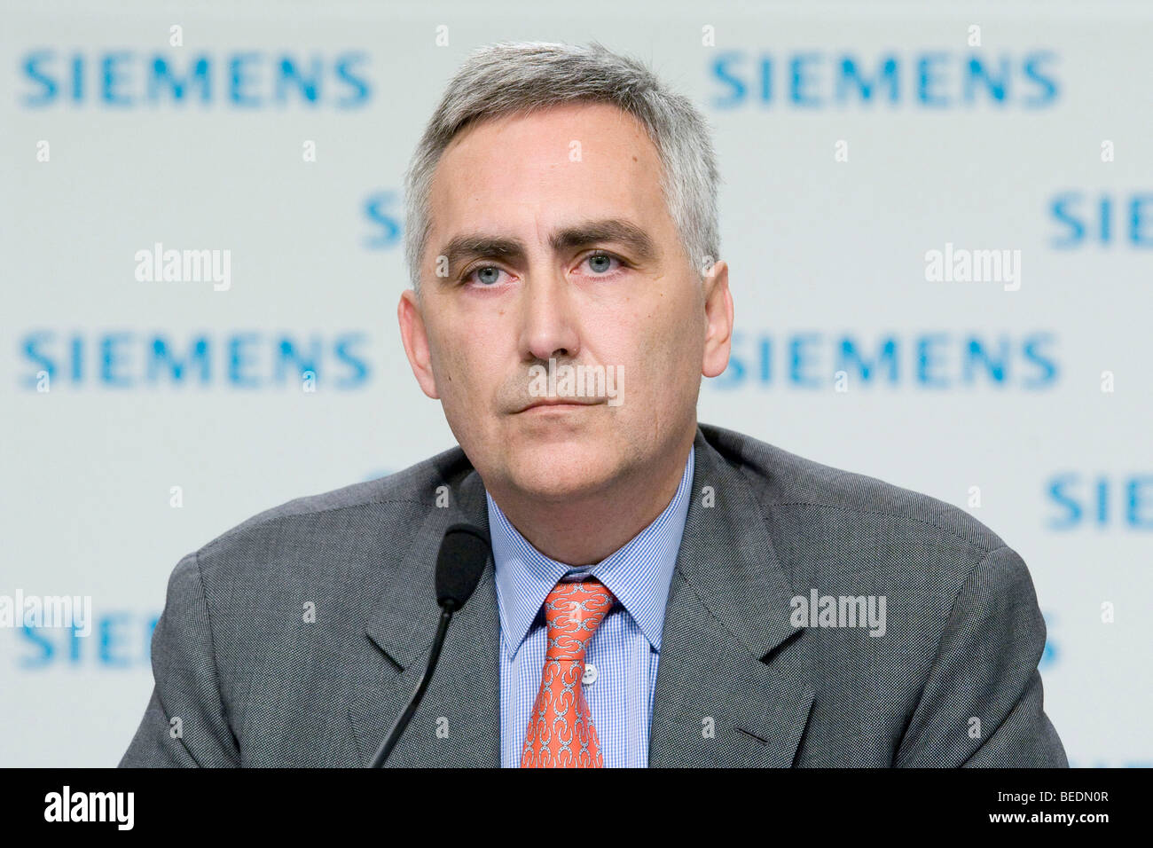 Peter Loescher, chairman of the Siemens AG during the press conference on financial statements on the 13.11.2008 in Munich, Bav Stock Photo