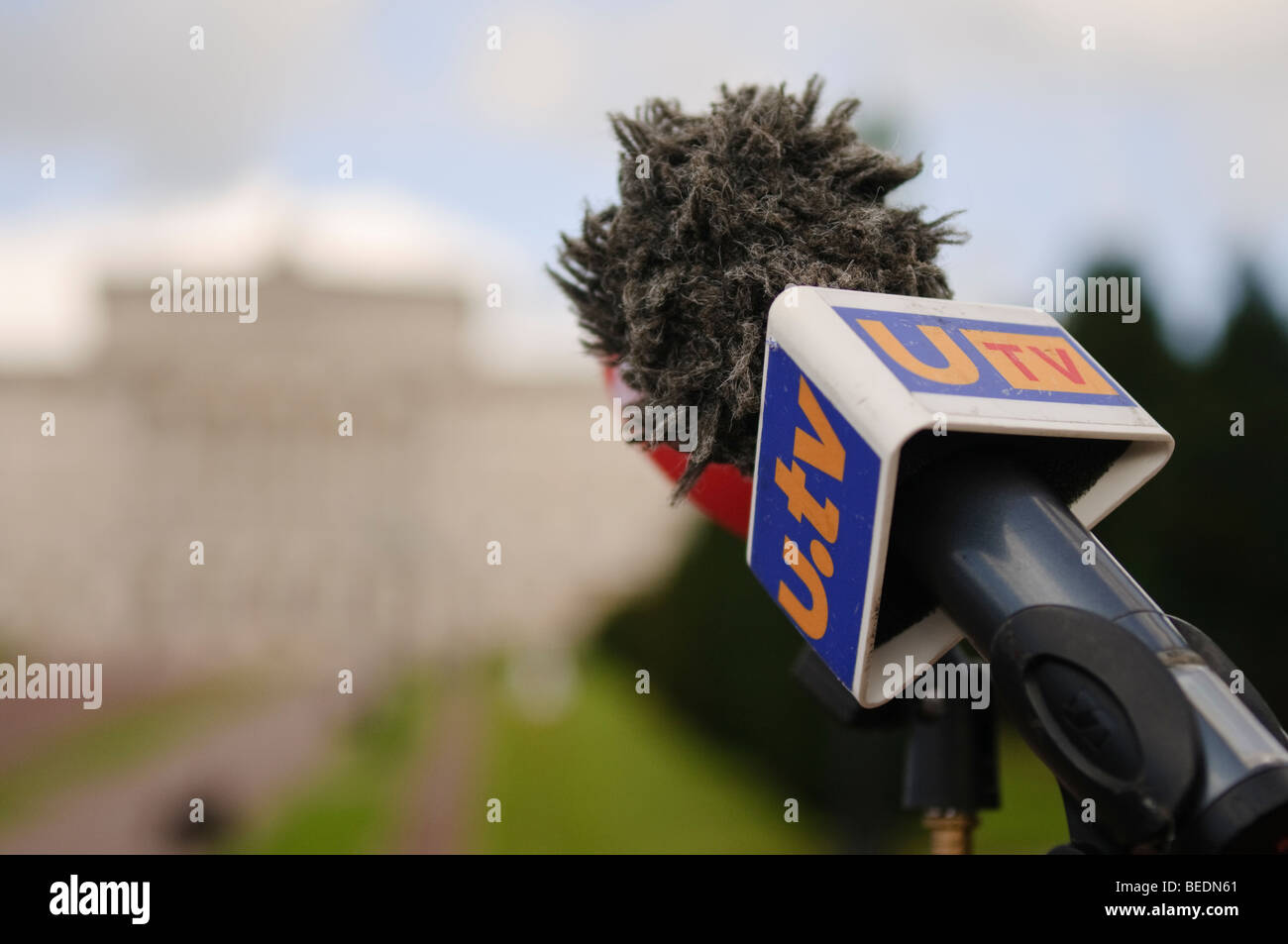 Microphone outside Parliament buildings from UTV live, Ulster Televisions news and current affairs programme. Stock Photo