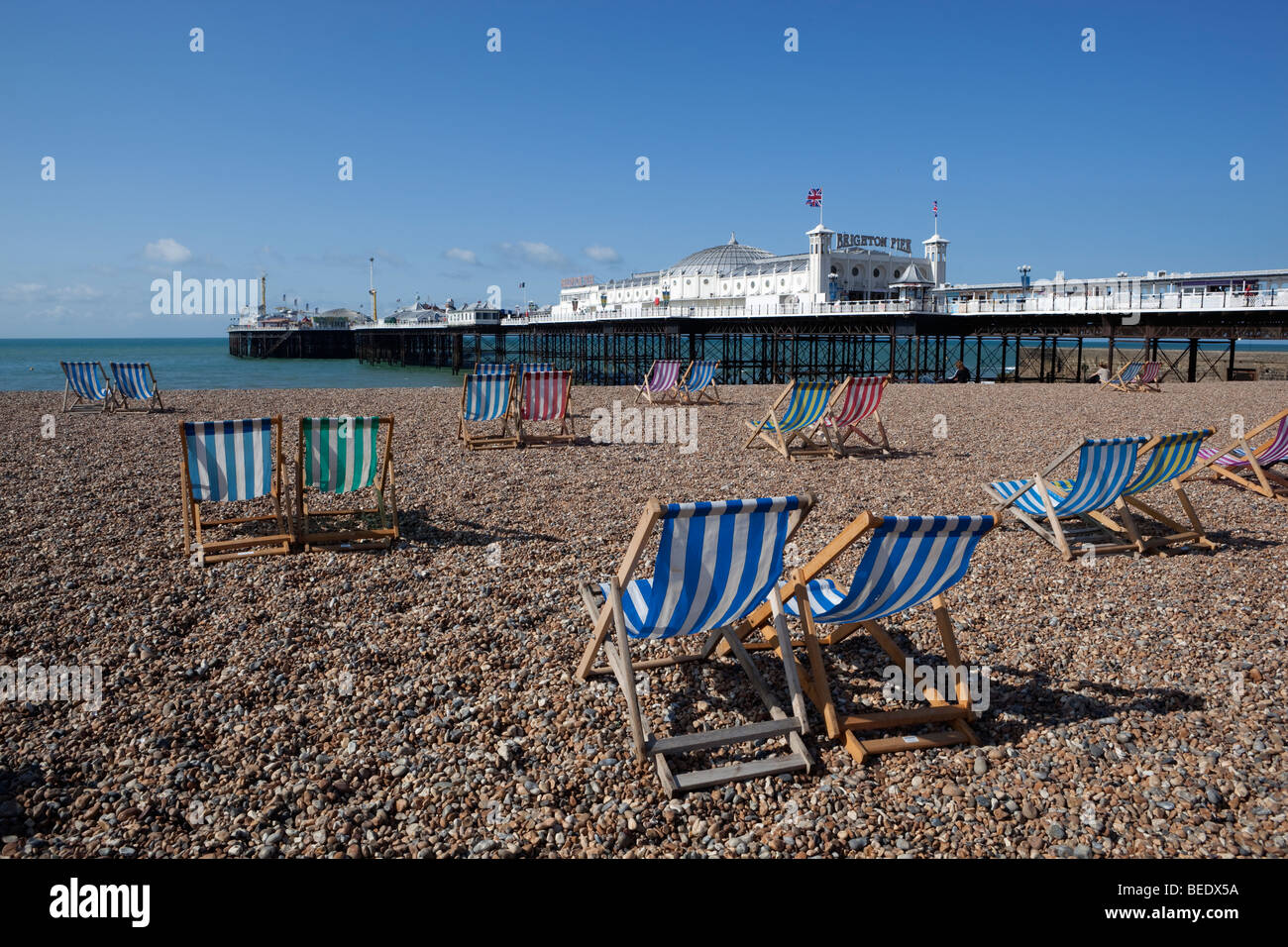 Seaside uk pier deck chairs hi-res stock photography and images - Alamy