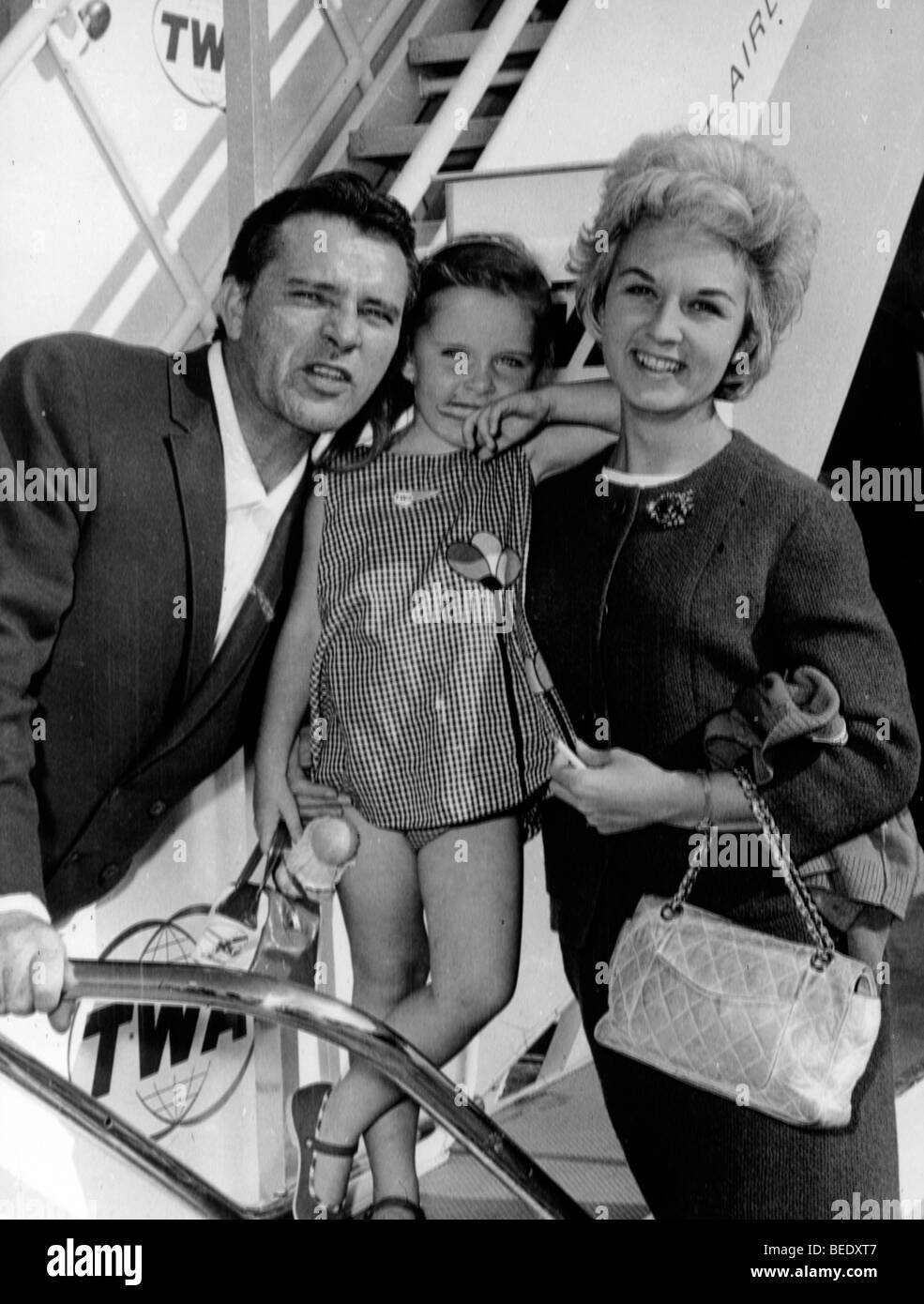 Actor Richard Burton with wife Elizabeth Taylor and daughter Stock ...