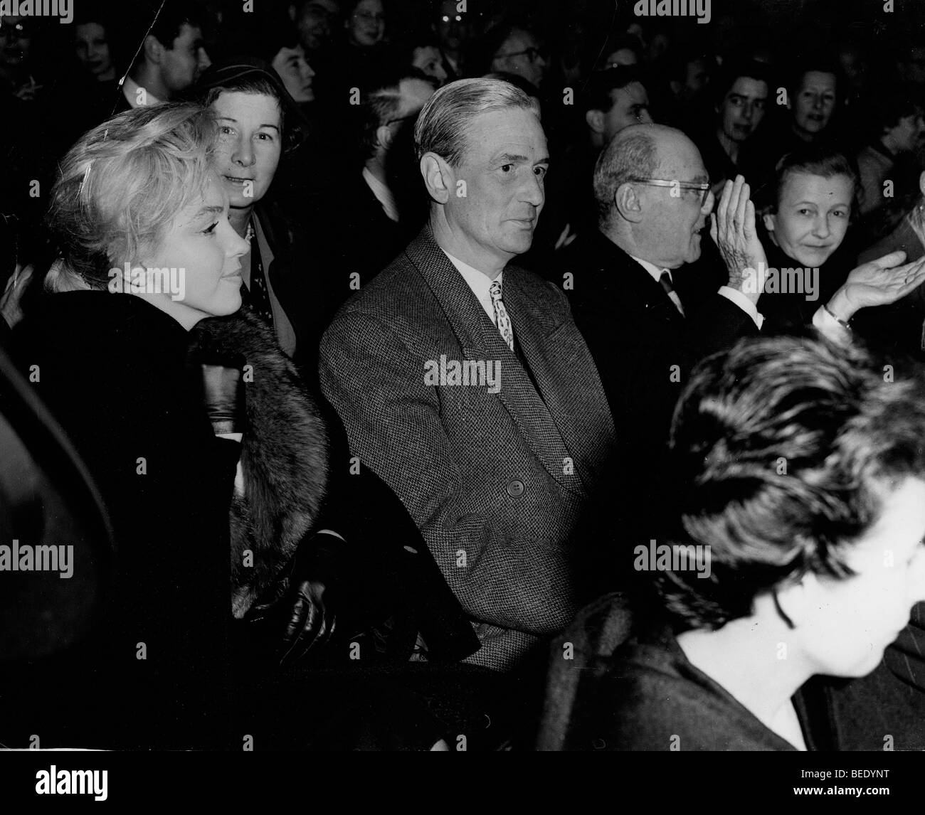 Starlet Marilyn Monroe at debate at the Royal Court Theatre Stock Photo