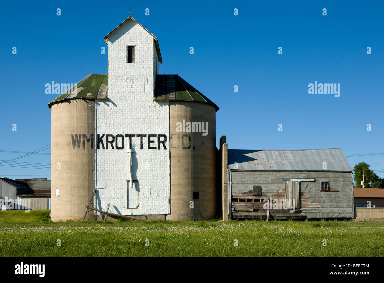 Grain silo in Stuart, Nebraska farm country Stock Photo