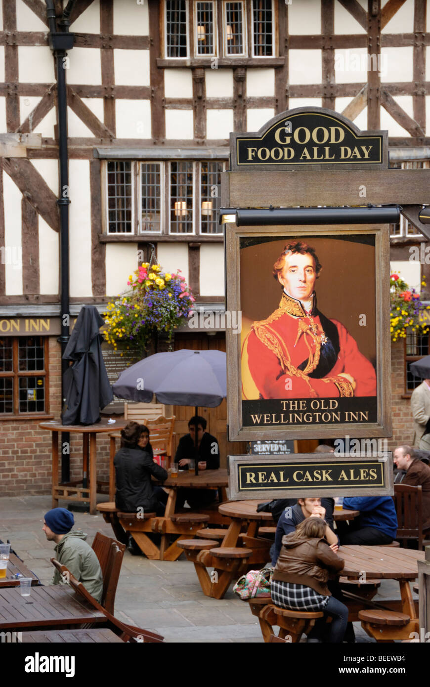 The Old Wellington Inn in New Cathedral Gate, Manchester, England, UK. Stock Photo