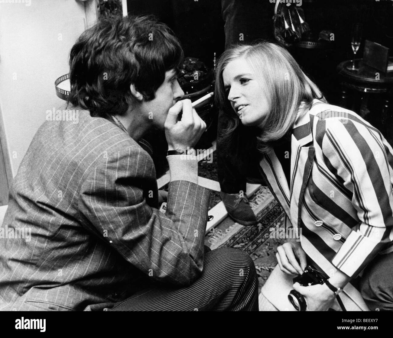 The Beatles Paul McCartney with Linda Eastman Stock Photo - Alamy