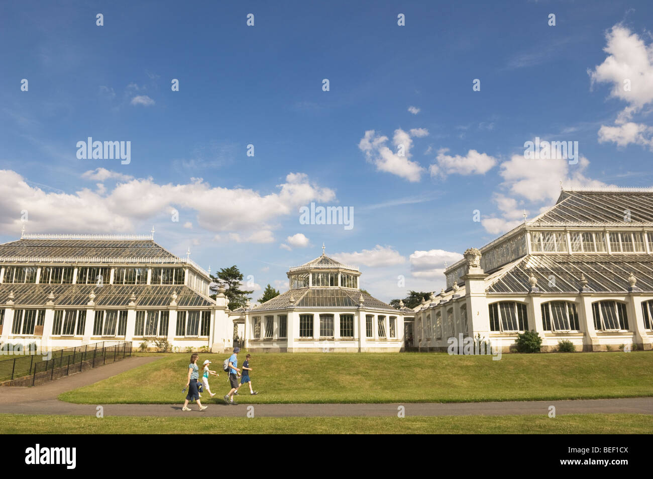 View of The Temperate House in Kew Gardens Stock Photo - Alamy