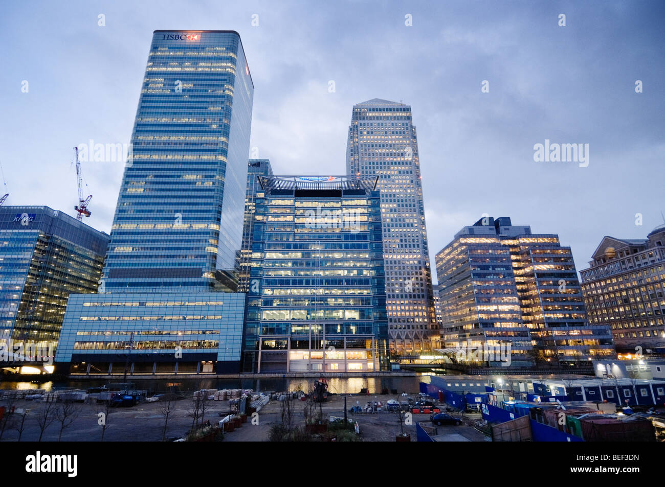 Canary wharf bank of america hi-res stock photography and images - Alamy