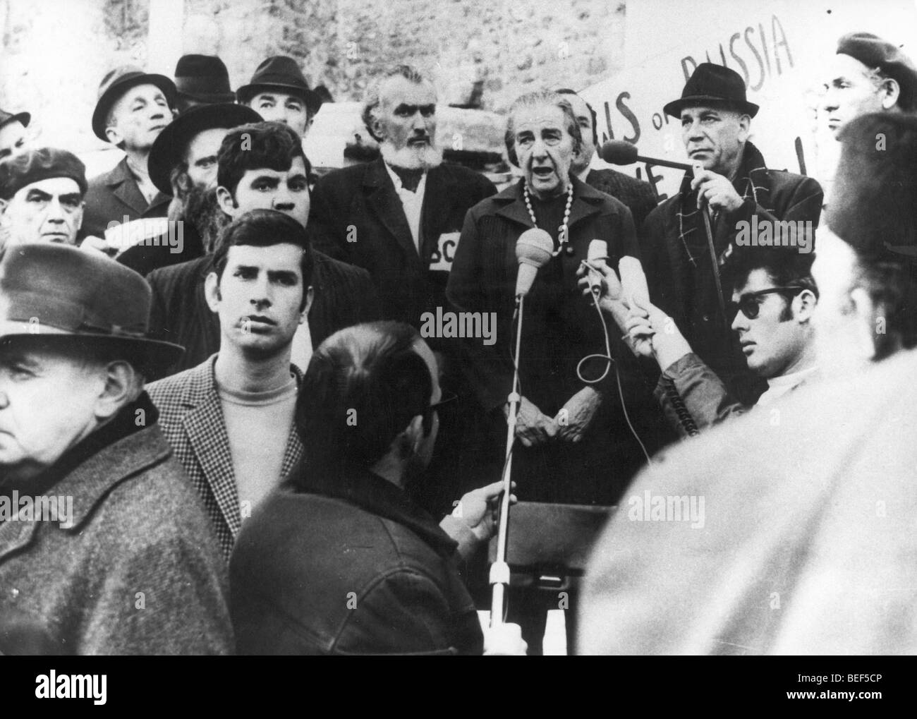 Prime Minister Golda Meir speaks at Wailing Wall Stock Photo