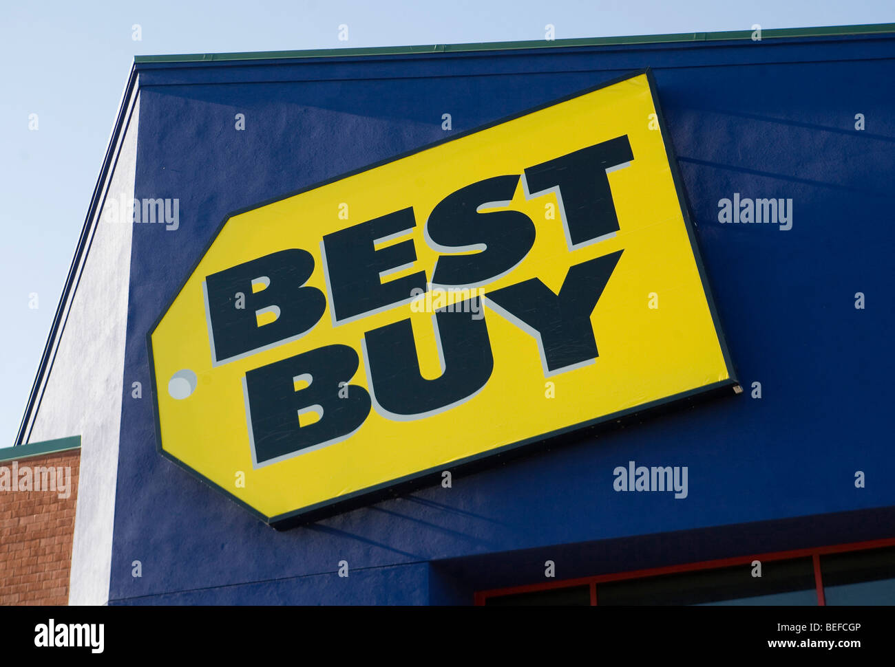 Geek squad building hires stock photography and images Alamy