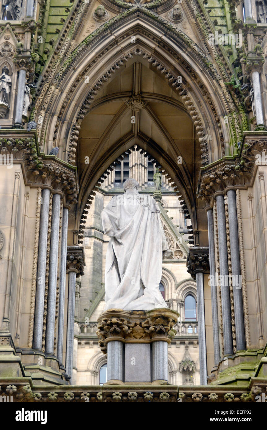 Statue of Prince Albert and Manchester Town Hall in Albert Square