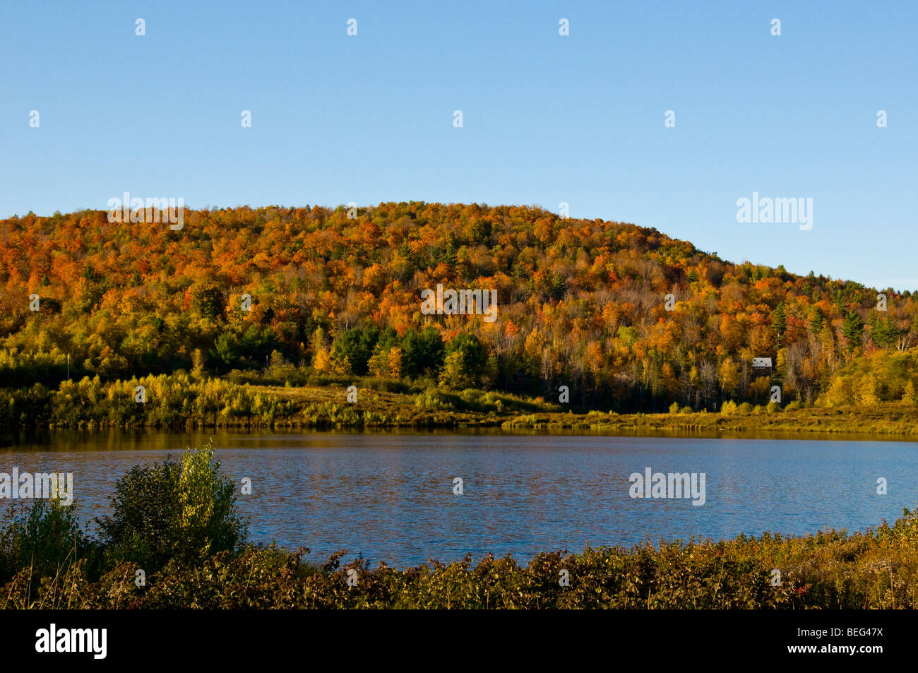 Vermont's Mad River Valley Blueberry Lake in the autumn Stock Photo Alamy