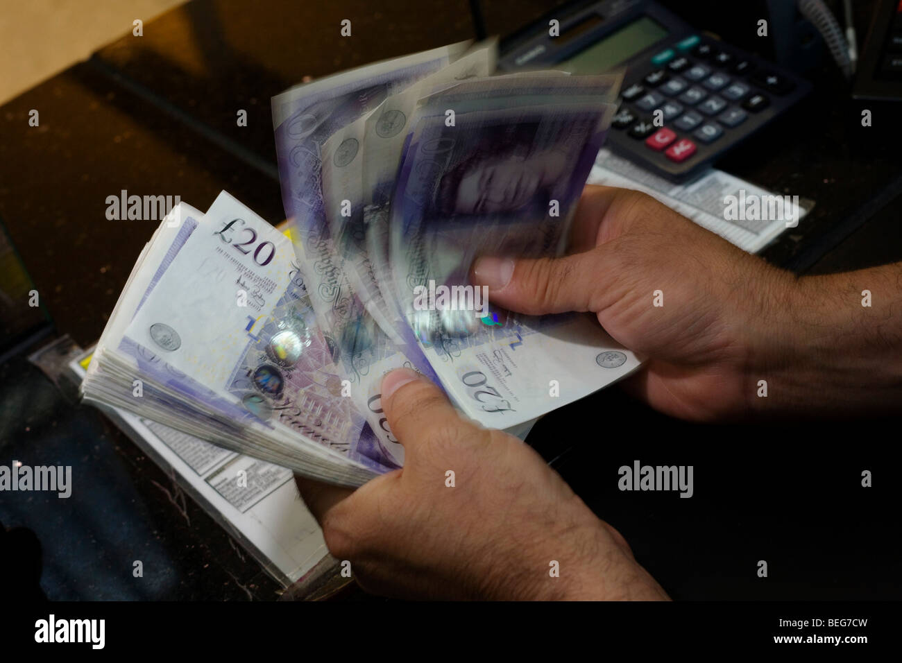 Bureau De Change And Airport High Resolution Stock Photography And Images Alamy