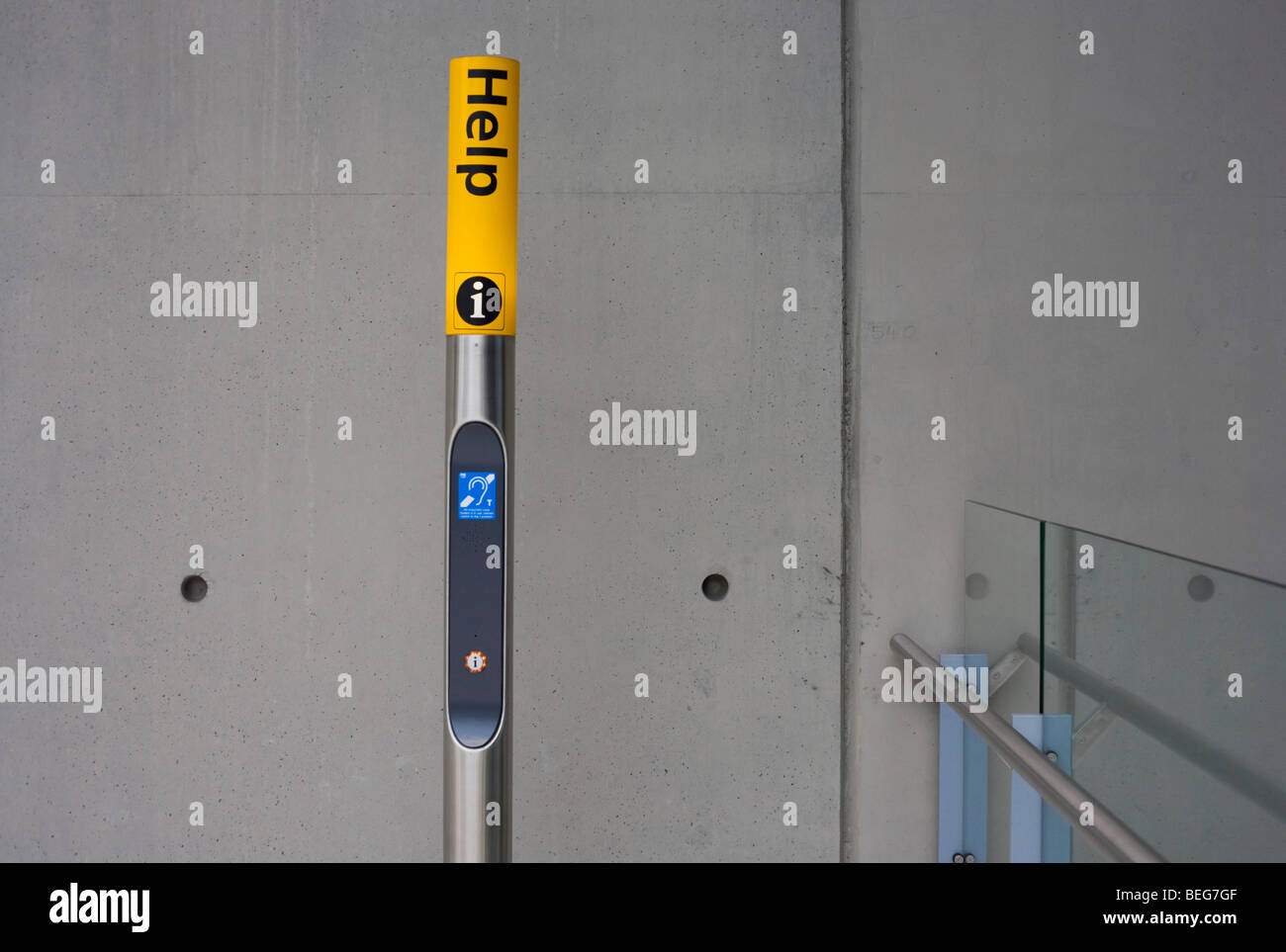 Heathrow Express station architecture at Heathrow airport's Terminal 5 Stock Photo Alamy
