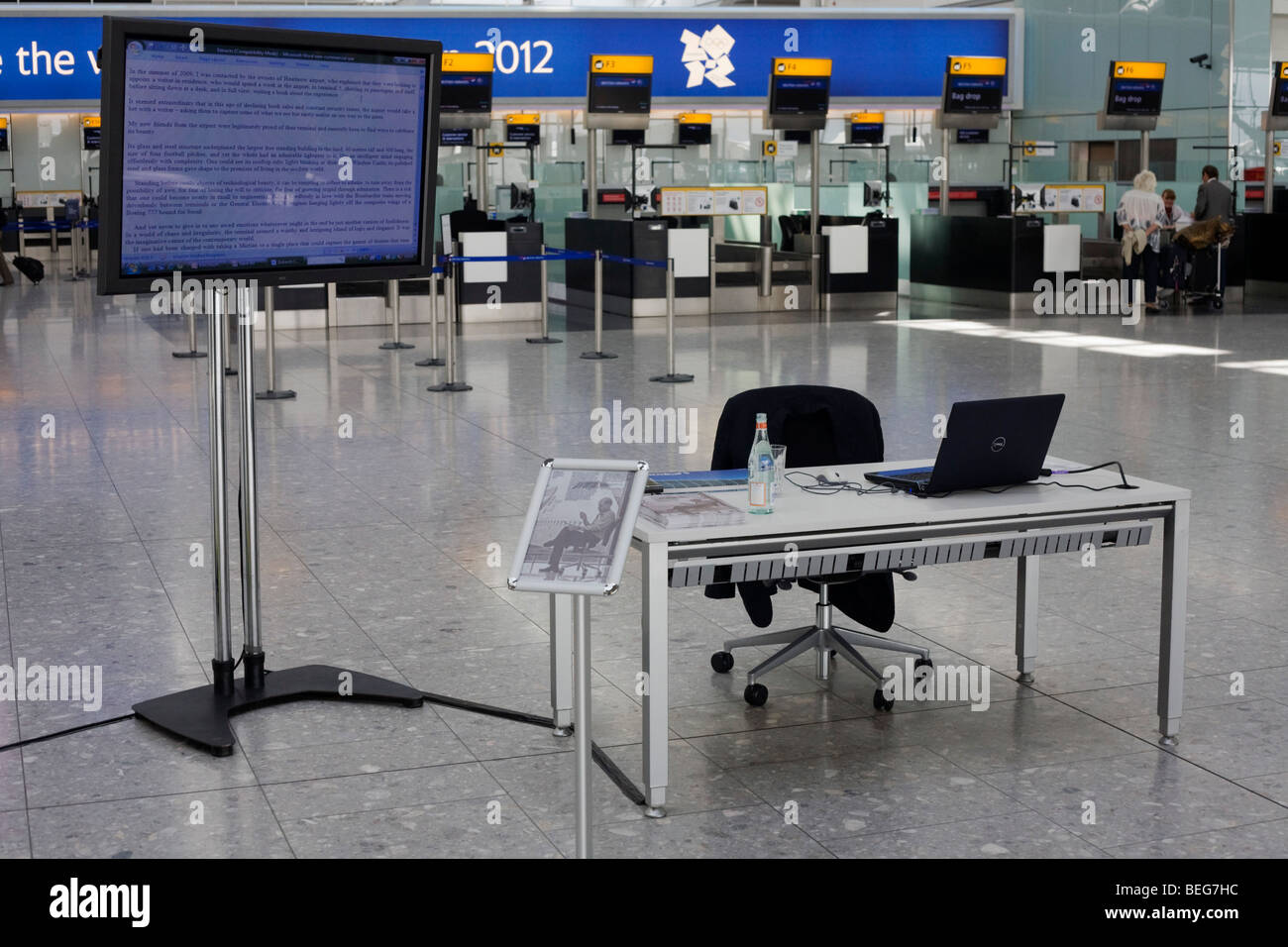 Airport Desk Heathrow Stock Photos Airport Desk Heathrow Stock