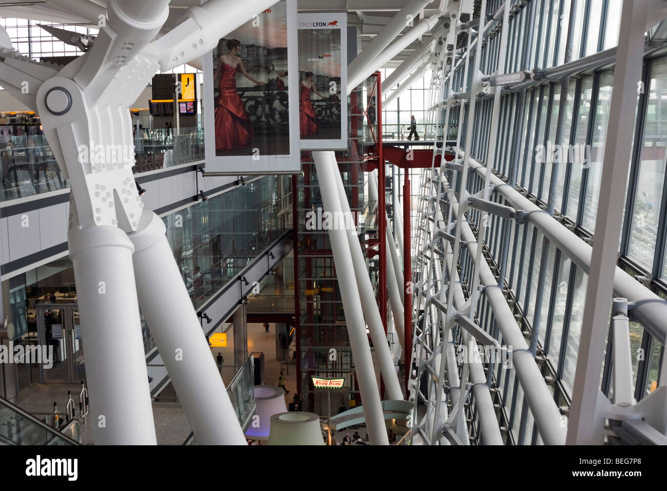Tusk Rafter One of Arup's 'torso nodes' help support 50 ton tusk rafters to made ...
