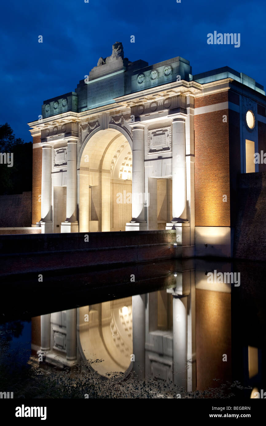 Nightshot of the Menin Gate, containing names of 54,896 British troops who died in World War 1 and with no known grave. Stock Photo