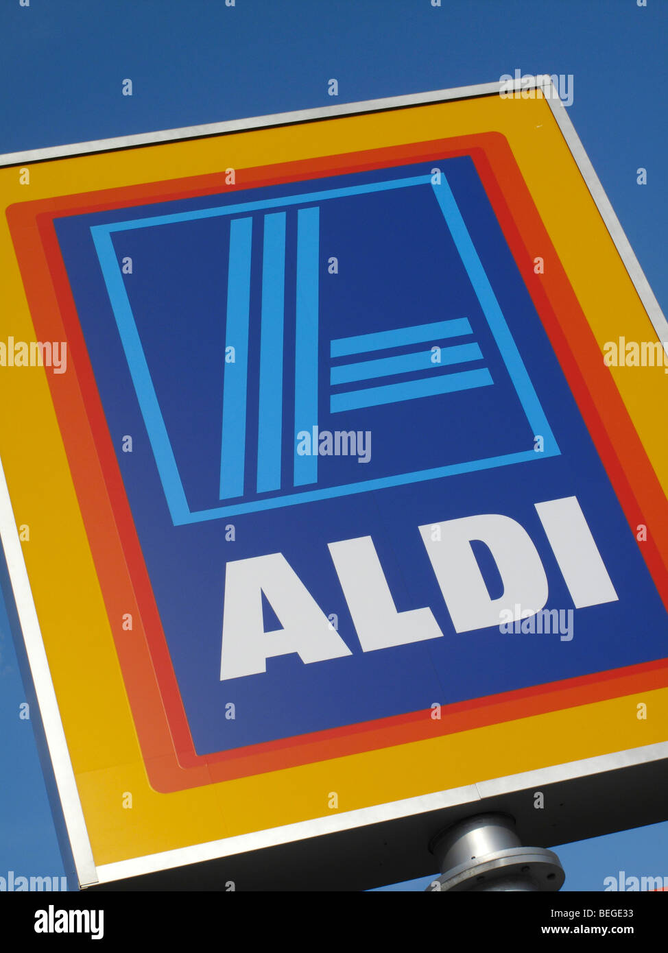 A sign for an Aldi supermarket Stock Photo Alamy