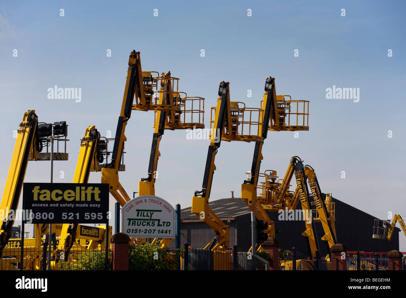 Articulated man lift hi-res stock photography and images - Alamy